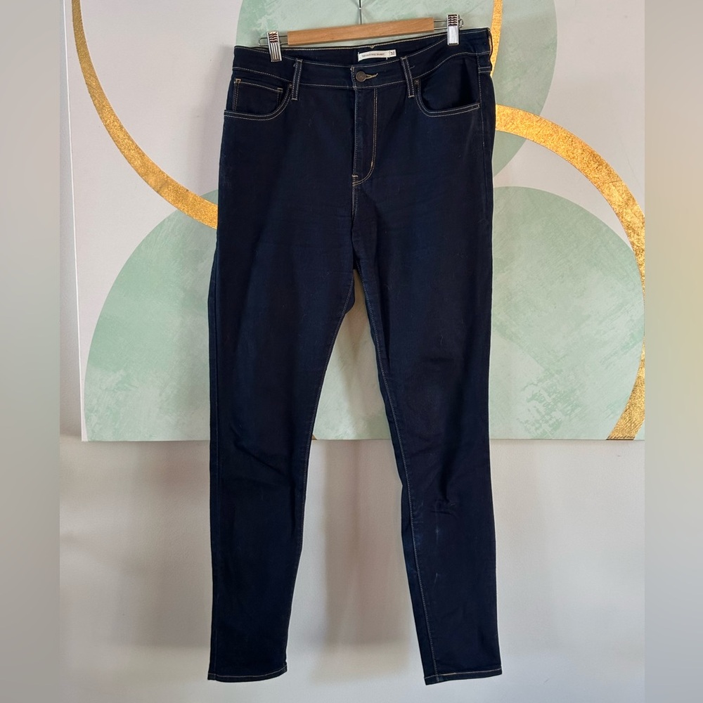 Levi’s 721 High Rise Skinny Dark Blue Jeans
